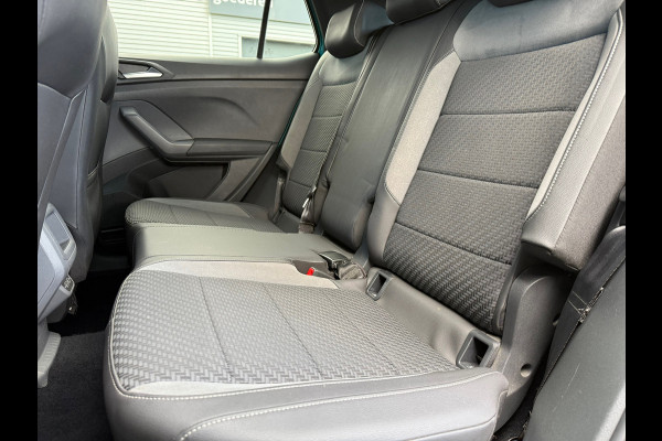 Volkswagen T-Cross 1.0 TSI 116pk Style R Line - Automaat - Navi - Winterpakket - Parkeerhulp