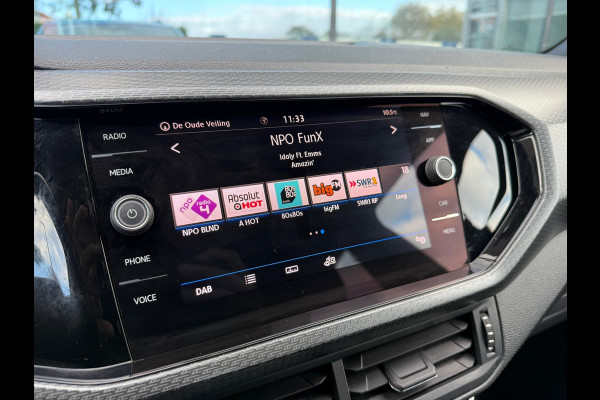 Volkswagen T-Cross 1.0 TSI 116pk Style R Line - Automaat - Navi - Winterpakket - Parkeerhulp