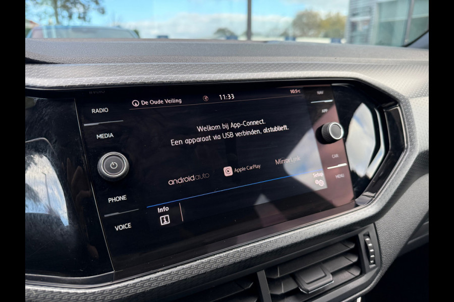 Volkswagen T-Cross 1.0 TSI 116pk Style R Line - Automaat - Navi - Winterpakket - Parkeerhulp