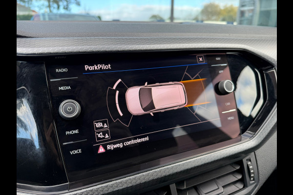 Volkswagen T-Cross 1.0 TSI 116pk Style R Line - Automaat - Navi - Winterpakket - Parkeerhulp