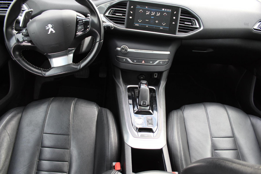 Peugeot 308 SW 1.2 PureTech Blue Lease Premium AUTOMAAT LEDER NAP /MEDIA/PANO CAMERA - PARKEERSENSOREN