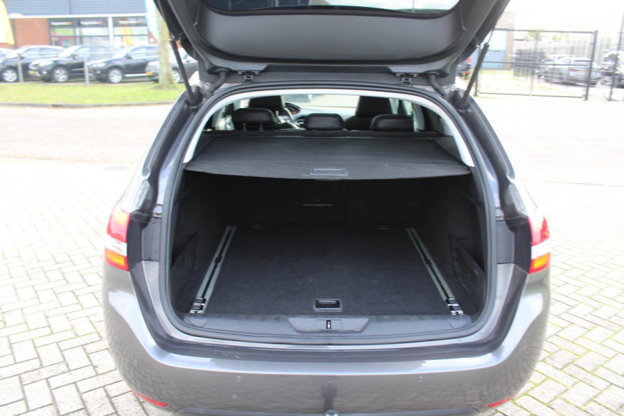 Peugeot 308 SW 1.2 PureTech Blue Lease Premium AUTOMAAT LEDER NAP /MEDIA/PANO CAMERA - PARKEERSENSOREN