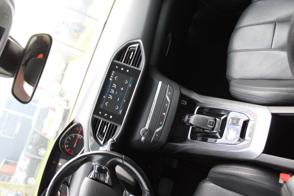 Peugeot 308 SW 1.2 PureTech Blue Lease Premium AUTOMAAT LEDER NAP /MEDIA/PANO CAMERA - PARKEERSENSOREN