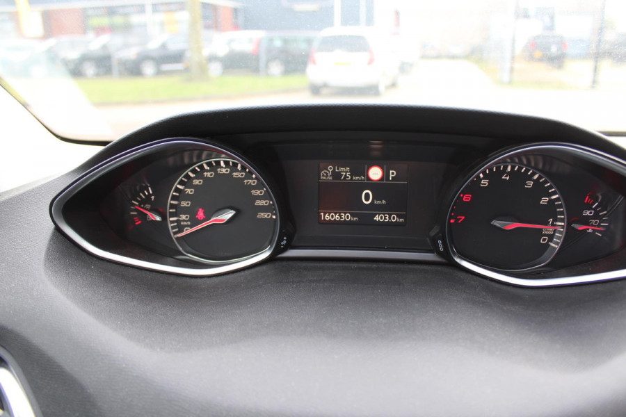 Peugeot 308 SW 1.2 PureTech Blue Lease Premium AUTOMAAT LEDER NAP /MEDIA/PANO CAMERA - PARKEERSENSOREN