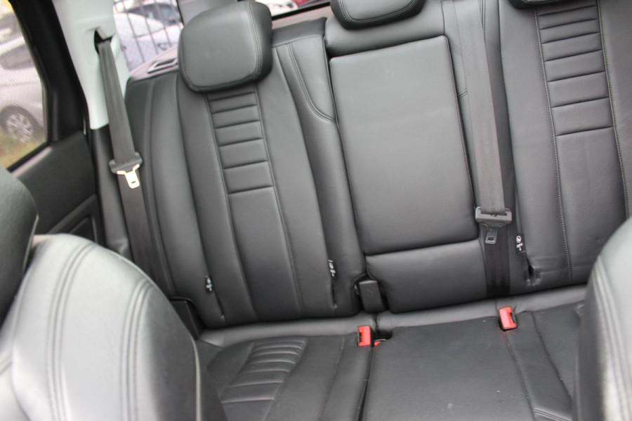 Peugeot 308 SW 1.2 PureTech Blue Lease Premium AUTOMAAT LEDER NAP /MEDIA/PANO CAMERA - PARKEERSENSOREN