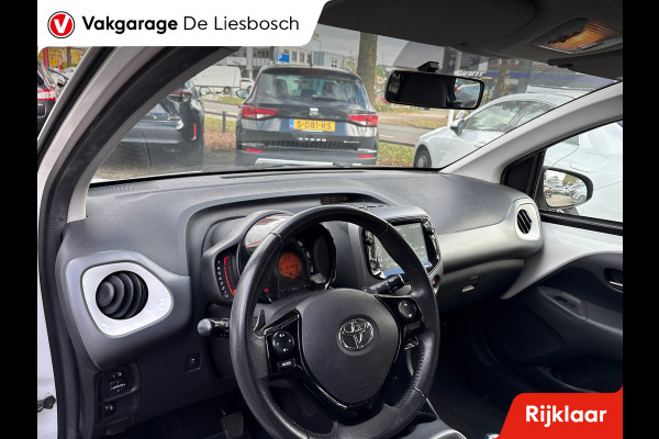 Toyota Aygo 1.0 VVT-i x-play/camera /airco/apple carplay/mf stuur/boeken