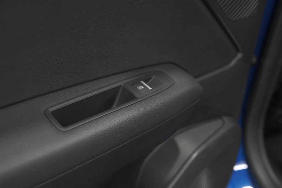 Renault Captur Mild Hybrid 160 EDC Techno | Pack Winter | Camera | Adaptieve Cruise Control | Apple Carplay