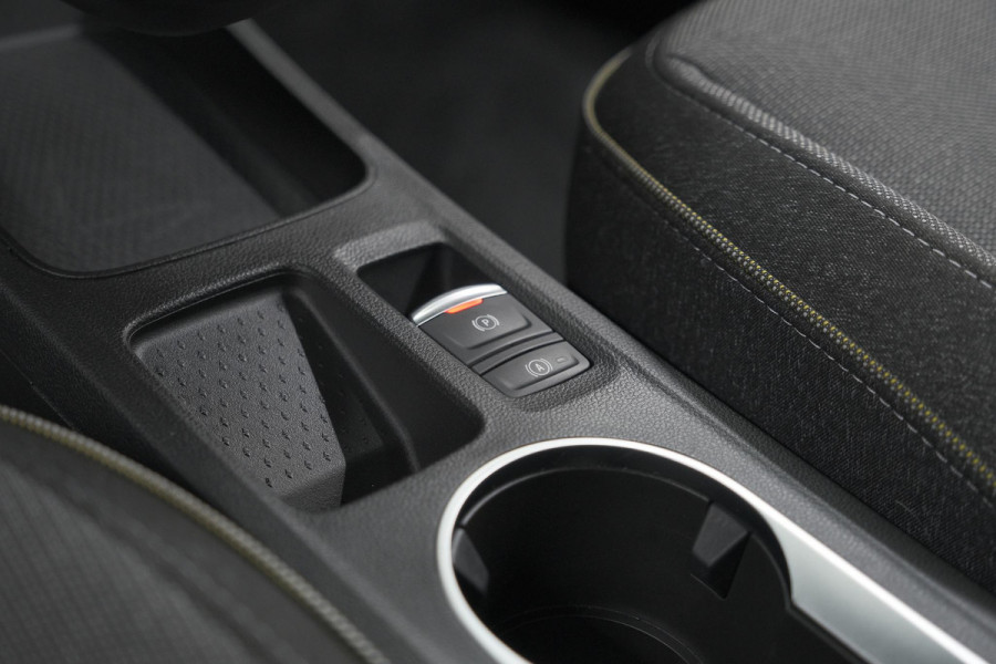 Renault Captur Mild Hybrid 160 EDC Techno | Pack Winter | Camera | Adaptieve Cruise Control | Apple Carplay