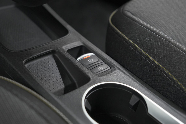 Renault Captur Mild Hybrid 160 EDC Techno | Pack Winter | Camera | Adaptieve Cruise Control | Apple Carplay