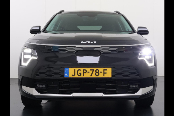 Kia Niro EV AIR VAN: €43.900,- VOOR: €35.440,- UW EINDEJAARSVOORDEEL: €8.460,- | 64kWh NIEUWE AUTO! | VOLLEDIGE KIA GARANTIE VAN TOEPASSING