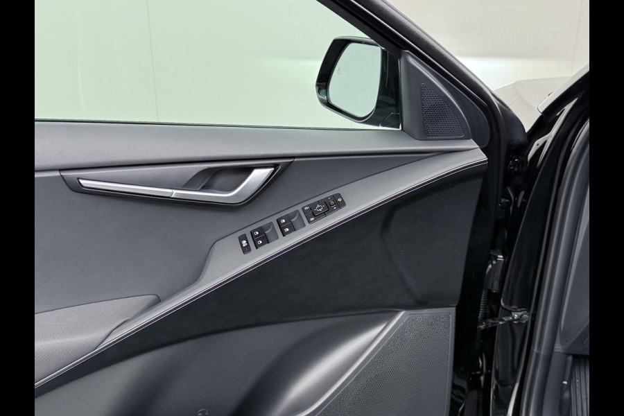 Kia Niro EV AIR VAN: €43.900,- VOOR: €35.440,- UW EINDEJAARSVOORDEEL: €8.460,- | 64kWh NIEUWE AUTO! | VOLLEDIGE KIA GARANTIE VAN TOEPASSING