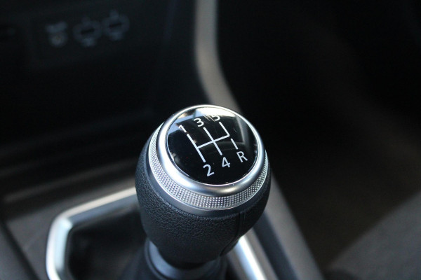 Renault Clio 1.0 TCe Bi-Fuel Zen | 1e Eig | Dealeronderhouden! | Parkeersensoren | Cruise Control | Airco | Lichtmetalen Velgen |