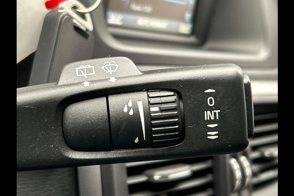 Volvo V40 2.0 T2 Kinetic Climate/control Cruise/control