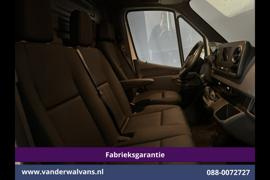 Mercedes-Benz Sprinter 315 CDI 150pk L3H2 Fabrieksgarantie Euro6 Airco | Camera | Apple Carplay | Android Auto Parkeersensoren, Bijrijdersbank