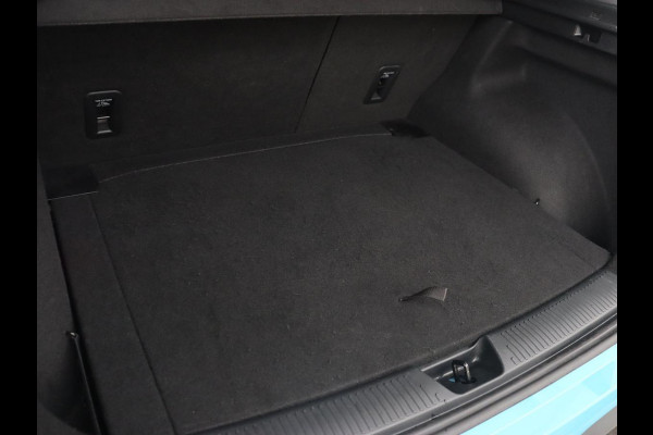 MG 4 Luxury 64 kWh | Stoel & stuurverwarming | Warmtepomp | Adaptive cruise | 360 Camera | Carplay | Keyless | Navigatie | File Assistent | Half leder