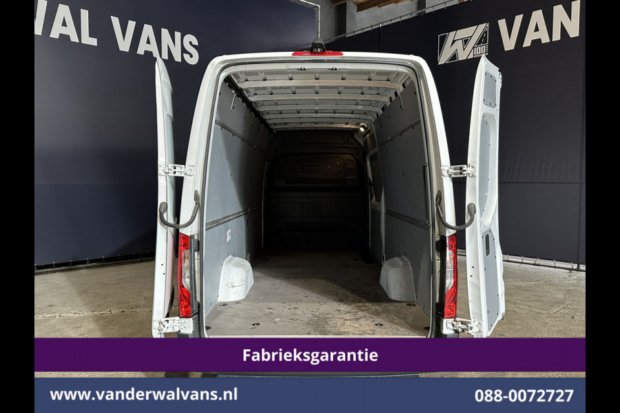 Mercedes-Benz Sprinter 315 CDI 150pk L3H2 Fabrieksgarantie Euro6 Airco | Camera | Apple Carplay | Android Auto Parkeersensoren, Bijrijdersbank