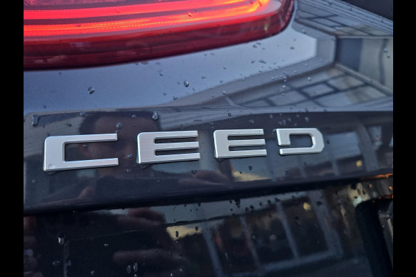 Kia Ceed 1.5 T-GDi DynamicPlusLine | Automaat | Stoel- en Stuurverwarming | Navi | Clima | Carplay/Android auto | Lichtmetalen velgen | LED |