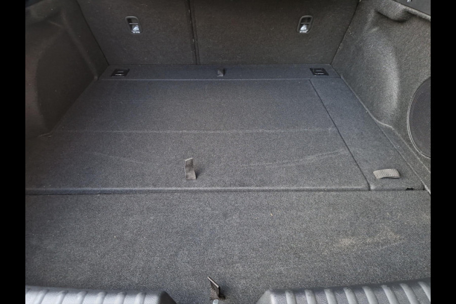 Kia ProCeed 1.6 T-GDi GT | Trekhaak| JBL | Camera | Navi | BSD | 18” Velgen | Apple CarPlay/Android Auto | Key-Less | PDC | Cruise | LED |