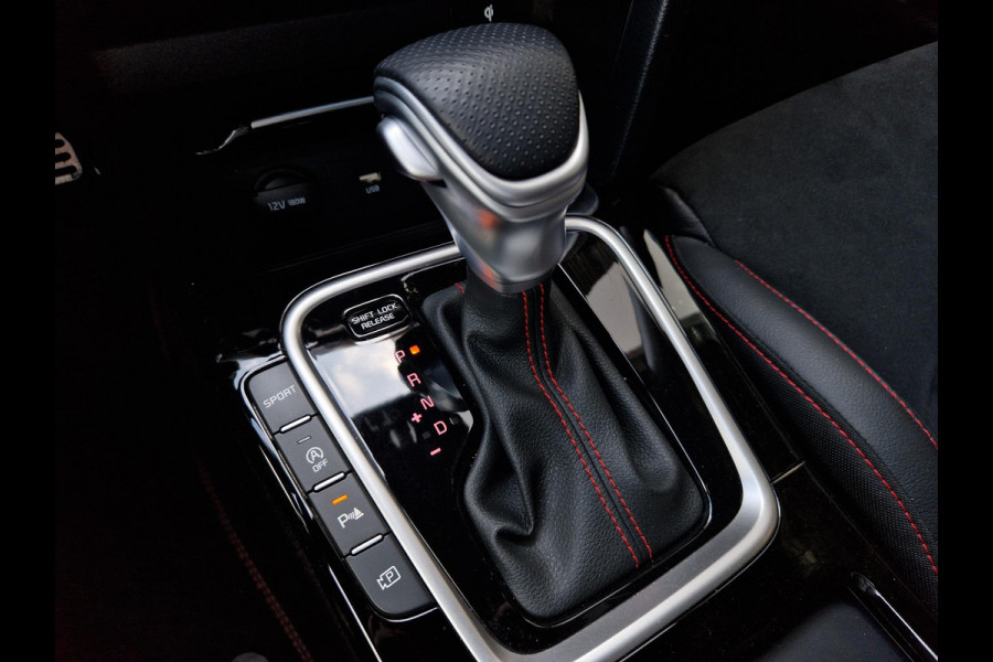 Kia ProCeed 1.6 T-GDi GT | Trekhaak| JBL | Camera | Navi | BSD | 18” Velgen | Apple CarPlay/Android Auto | Key-Less | PDC | Cruise | LED |