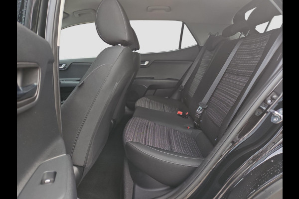 Kia Stonic 1.0 T-GDi MHEV DynamicPlusLine Automaat | Camera | LMV | Cruise | Navi | LED | Stoel- en Stuurverwarming | Privacy Glass | Apple Carplay & Android Auto |