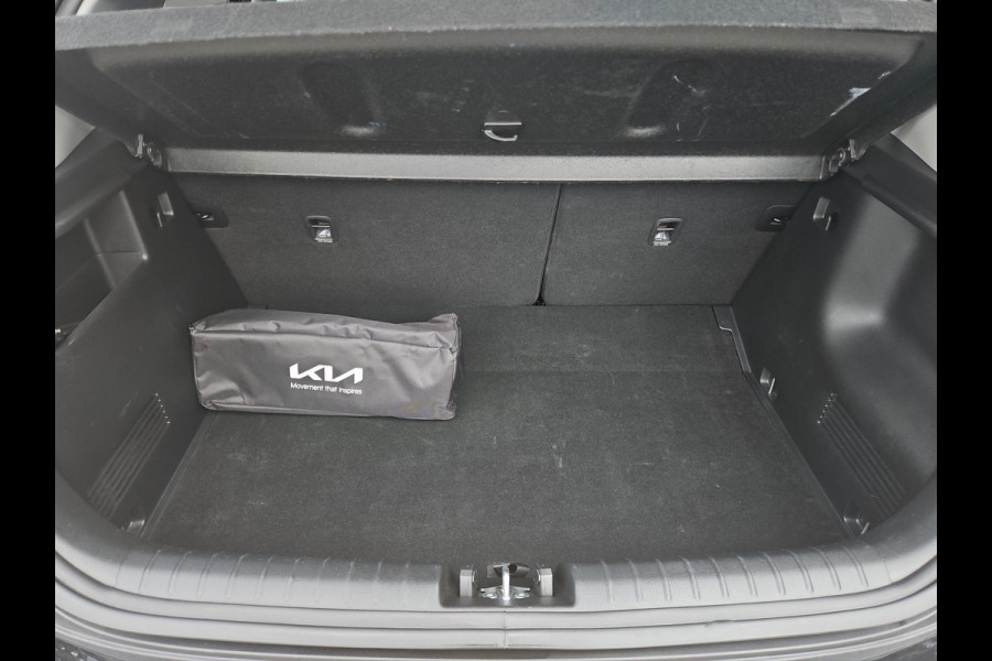 Kia Stonic 1.0 T-GDi MHEV DynamicPlusLine Automaat | Camera | LMV | Cruise | Navi | LED | Stoel- en Stuurverwarming | Privacy Glass | Apple Carplay & Android Auto |