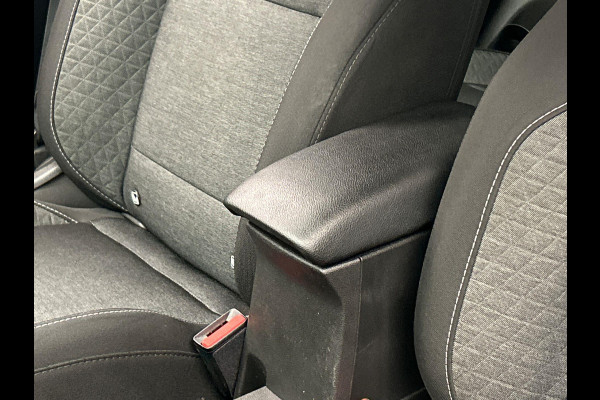 Renault Captur 1.6 E-Tech Hybrid 145 Business Trekhaak Apple/Carplay Climate/control