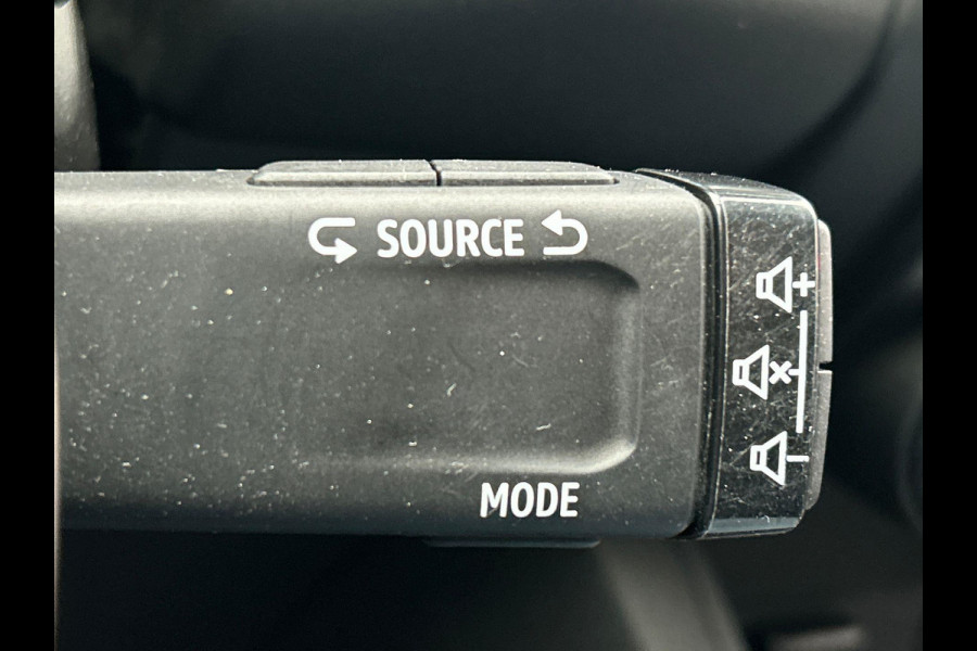 Renault Captur 1.6 E-Tech Hybrid 145 Business Trekhaak Apple/Carplay Climate/control