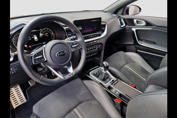 Kia ProCeed 1.0 T-GDI GT-Line | Panoramadak | Leder/Alcantara | Achteruitrijcamera | 17” Velgen | Stuur-/Stoelverwarming | Apple CarPlay/Android Auto | Clima | Key-Less sleutel | Cruise control | LED
