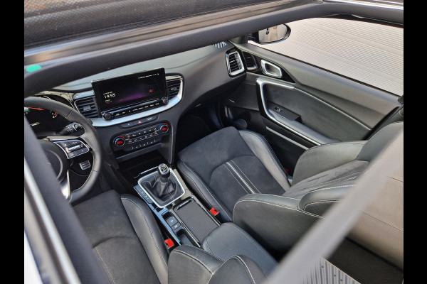 Kia ProCeed 1.0 T-GDI GT-Line | Panoramadak | Leder/Alcantara | Achteruitrijcamera | 17” Velgen | Stuur-/Stoelverwarming | Apple CarPlay/Android Auto | Clima | Key-Less sleutel | Cruise control | LED