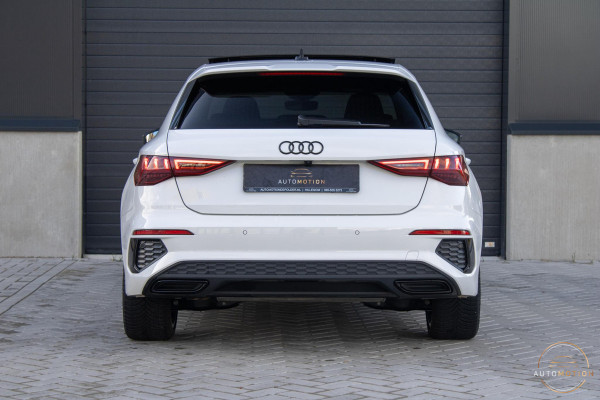Audi A3 Sportback 45 TFSI e Sedition Comp. PANO MATRIX S LINE CAMERA Audi A3 Sportback 45 TFSI e Sedition Comp. PANO MATRIX S LINE CAMERA