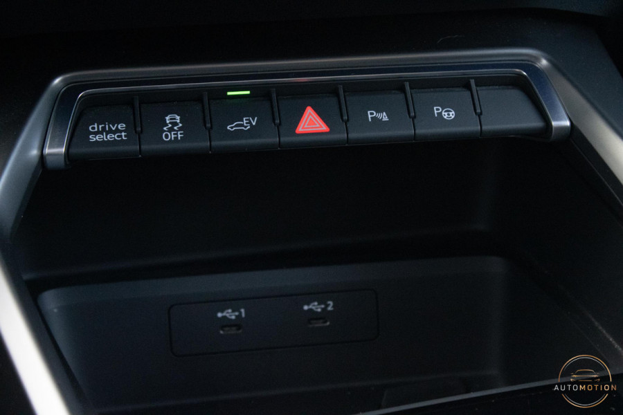 Audi A3 Sportback 45 TFSI e Sedition Comp. PANO MATRIX S LINE CAMERA Audi A3 Sportback 45 TFSI e Sedition Comp. PANO MATRIX S LINE CAMERA