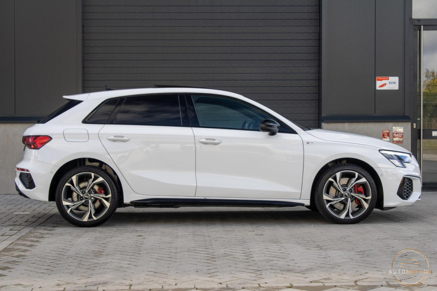 Audi A3 Sportback 45 TFSI e Sedition Comp. PANO MATRIX S LINE CAMERA Audi A3 Sportback 45 TFSI e Sedition Comp. PANO MATRIX S LINE CAMERA