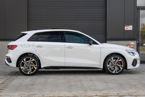 Audi A3 Sportback 45 TFSI e Sedition Comp. PANO MATRIX S LINE CAMERA Audi A3 Sportback 45 TFSI e Sedition Comp. PANO MATRIX S LINE CAMERA