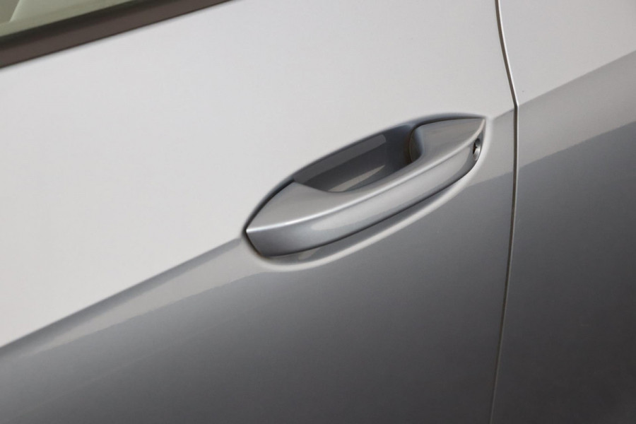 Volkswagen ID.3 Life 58 kWh|SOH 90%|Stuur-/Stoelverwarming|ACC