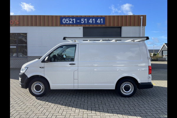 Volkswagen Transporter 2.0 TDI 102pk L1H1 Comfortline met Bott ingerichte laadruimte / lease vanaf € 269 / vaste prijs rijklaar € 15.950 ex btw / airco / cruise / imperial / trekhaak / pdc achter !