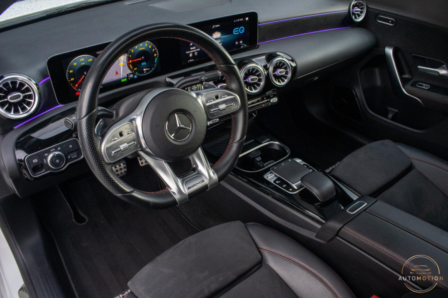Mercedes-Benz A-Klasse 250 e AMG Line PANO Burmester Sfeerverlichting Parkeerassistent