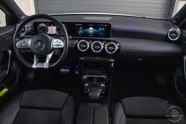 Mercedes-Benz A-Klasse 250 e AMG Line PANO Burmester Sfeerverlichting Parkeerassistent