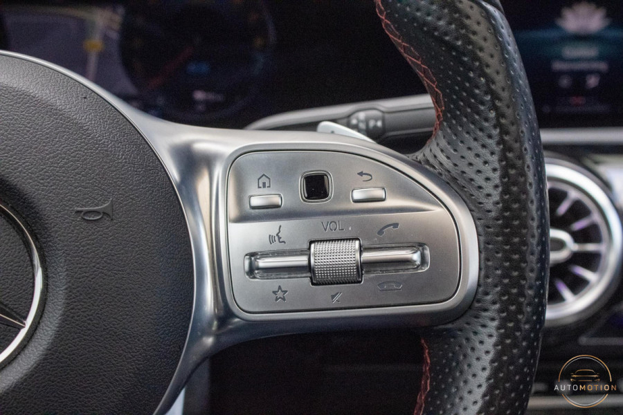 Mercedes-Benz A-Klasse 250 e AMG Line PANO Burmester Sfeerverlichting Parkeerassistent