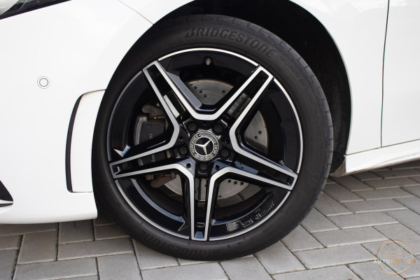 Mercedes-Benz A-Klasse 250 e AMG Line PANO Burmester Sfeerverlichting Parkeerassistent