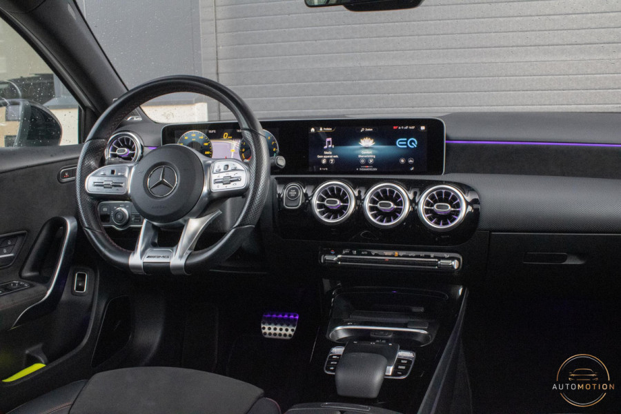 Mercedes-Benz A-Klasse 250 e AMG Line PANO Burmester Sfeerverlichting Parkeerassistent