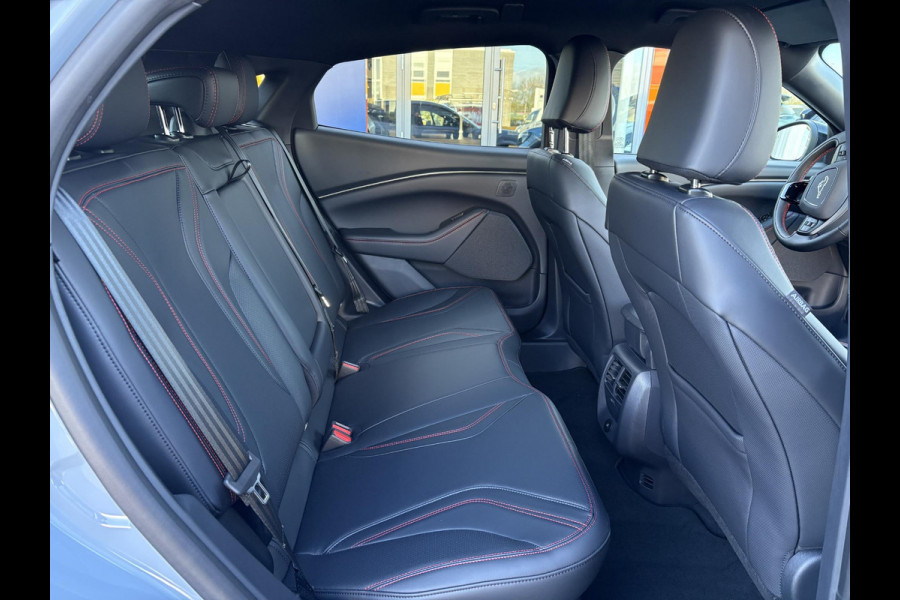 Ford Mustang Mach-E Extended Premium RWD 88 kWh | 19" Lichtmetalen velgen | Technology Pack Plus |