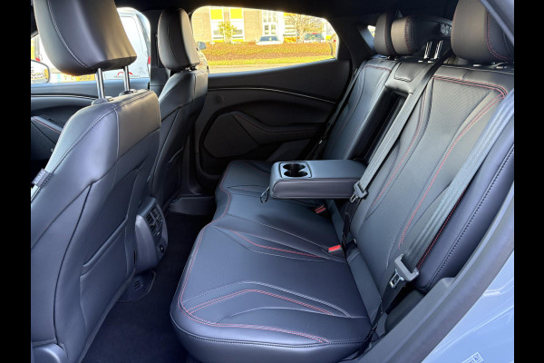 Ford Mustang Mach-E Extended Premium RWD 88 kWh | 19" Lichtmetalen velgen | Technology Pack Plus |