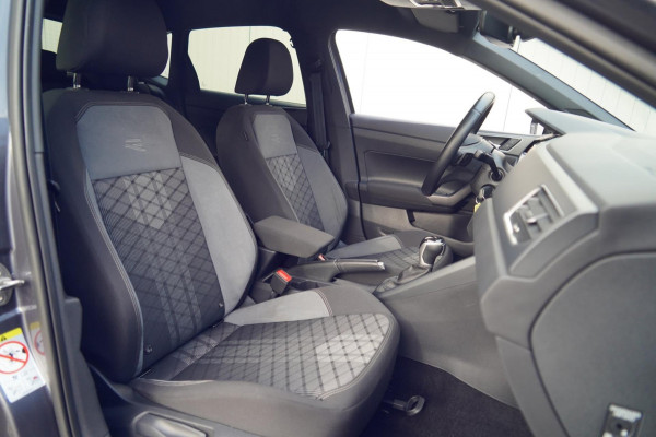 Volkswagen Polo 1.0 TSI R-Line Business / Automaat / Camera / Navi / Side-Assist / Stoelverw. / Carplay