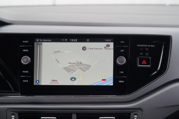 Volkswagen Polo 1.0 TSI R-Line Business / Automaat / Camera / Navi / Side-Assist / Stoelverw. / Carplay