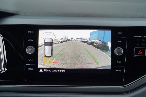 Volkswagen Polo 1.0 TSI R-Line Business / Automaat / Camera / Navi / Side-Assist / Stoelverw. / Carplay