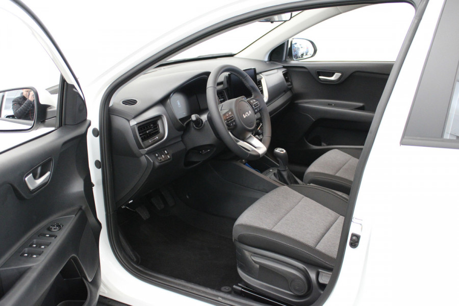 Kia Stonic 1.0 T-GDi MHEV DynamicPlusLine Kia Stonic 1.0 T-GDi MHEV DynamicPlusLine