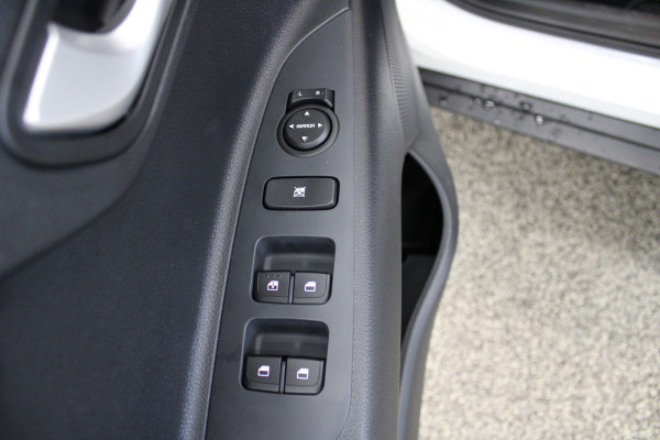 Kia Stonic 1.0 T-GDi MHEV DynamicPlusLine Kia Stonic 1.0 T-GDi MHEV DynamicPlusLine