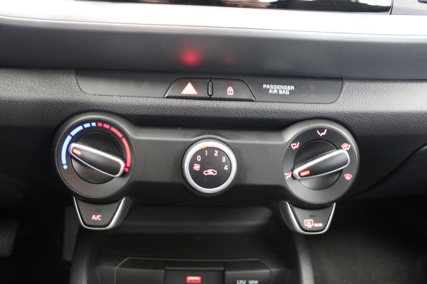 Kia Stonic 1.0 T-GDi MHEV DynamicPlusLine Kia Stonic 1.0 T-GDi MHEV DynamicPlusLine