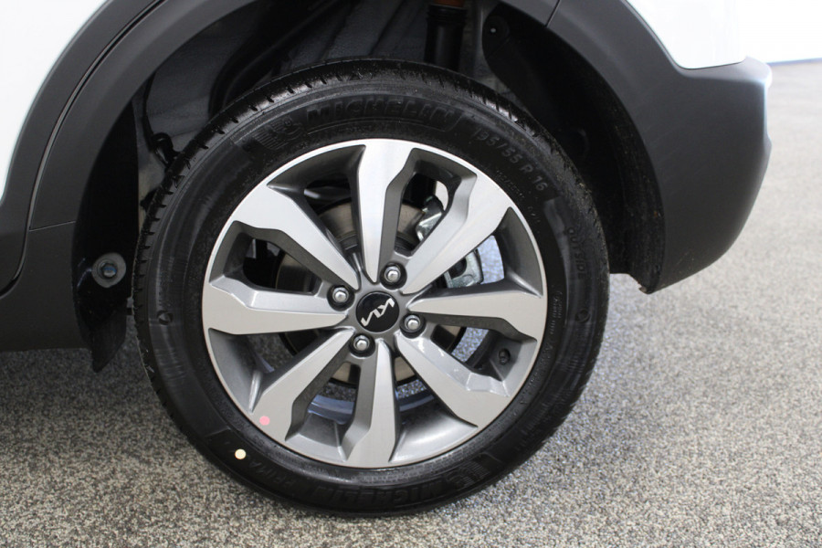 Kia Stonic 1.0 T-GDi MHEV DynamicPlusLine Kia Stonic 1.0 T-GDi MHEV DynamicPlusLine