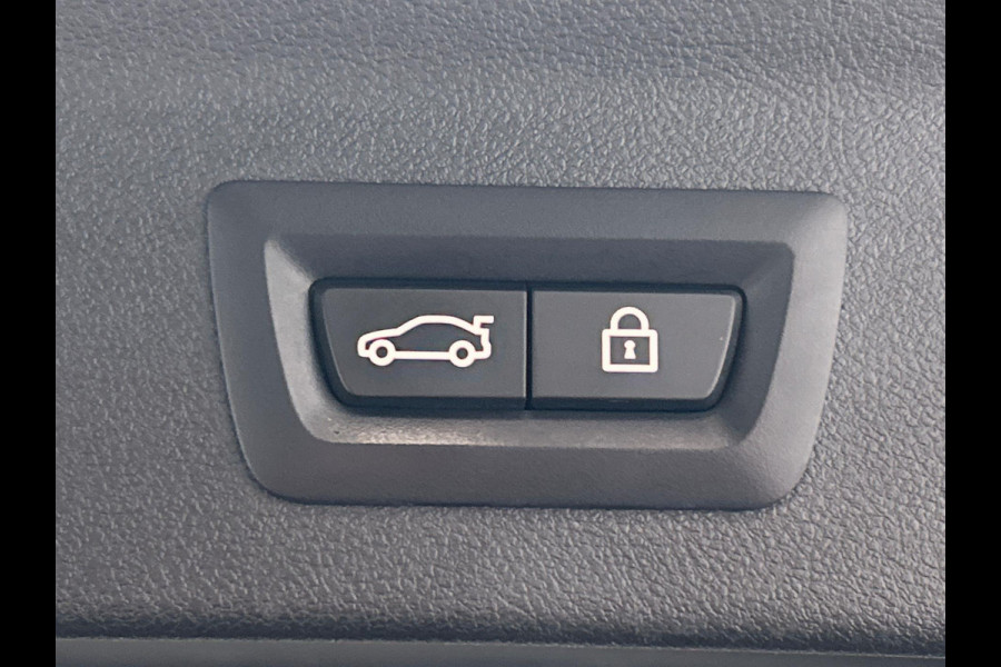 BMW X3 XDrive30e High Executive M-Sport Pano/dak Sport/stoelen Stoelverwarming